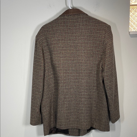 Pierre Dumas Brown Checkered Blazer with Suede collar - Picture 6 of 8